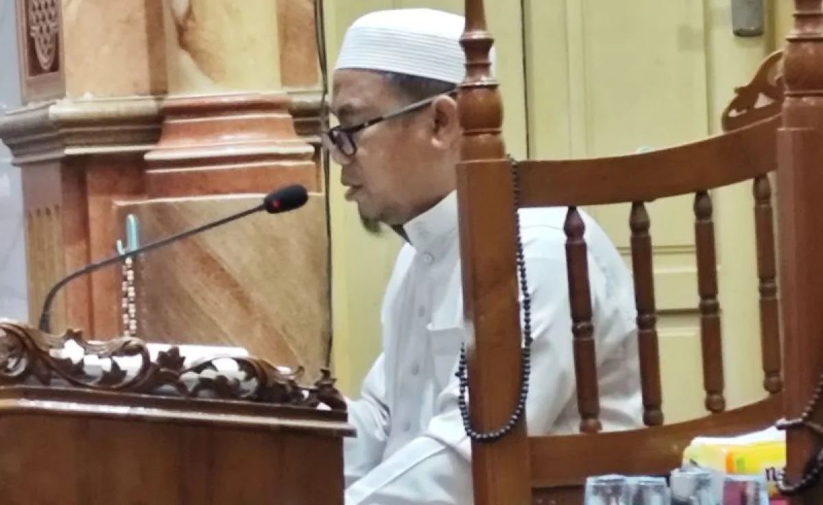 Guru Haji Aspani Anshari memberikan tausiah mengenai bahaya syirik kecil di Masjid Assa'adah Banjarmasin.