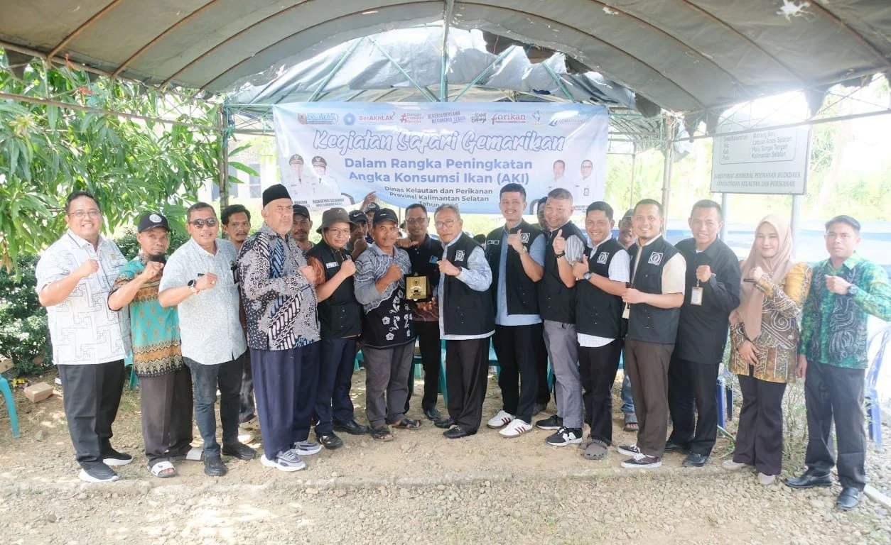 Komisi II DPRD Kalsel melakukan kunjungan kerja monitoring budidaya ikan haruan di Kabupaten Hulu Sungai Tengah