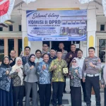 Kunjungan Komisi II DPRD Kalsel ke Samsat Pembantu Handil Bakti
