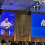 Presiden Prabowo Subianto memberikan sambutan di hadapan para guru besar pada acara Sarasehan Kebangsaan KSTI 2026 di JICC Se
