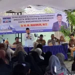 Anggota DPRD Kota Banjarmasin saat menyerap aspirasi warga terkait pendataan penerima bantuan sosial.