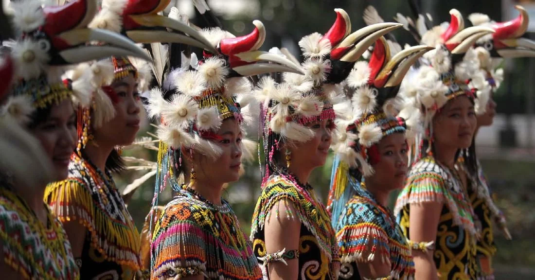 Masyarakat Suku Dayak Iban di kawasan rumah betang Kapuas Hulu Kalimantan Barat