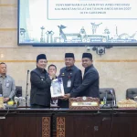 Rapat Paripurna DPRD Provinsi Kalimantan Selatan menyetujui Raperda Pertanggungjawaban APBD 2025.