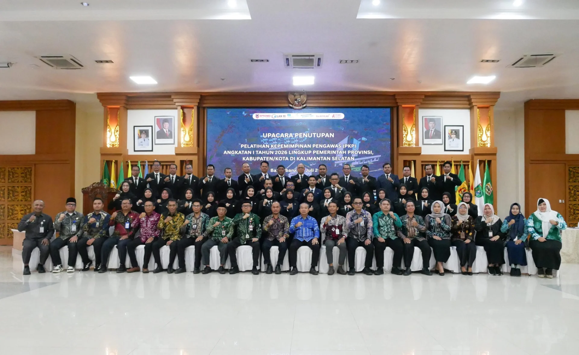 Sekretaris Daerah Provinsi Kalimantan Selatan menutup kegiatan Pelatihan Kepemimpinan Pengawas Angkatan I tahun 2026 di