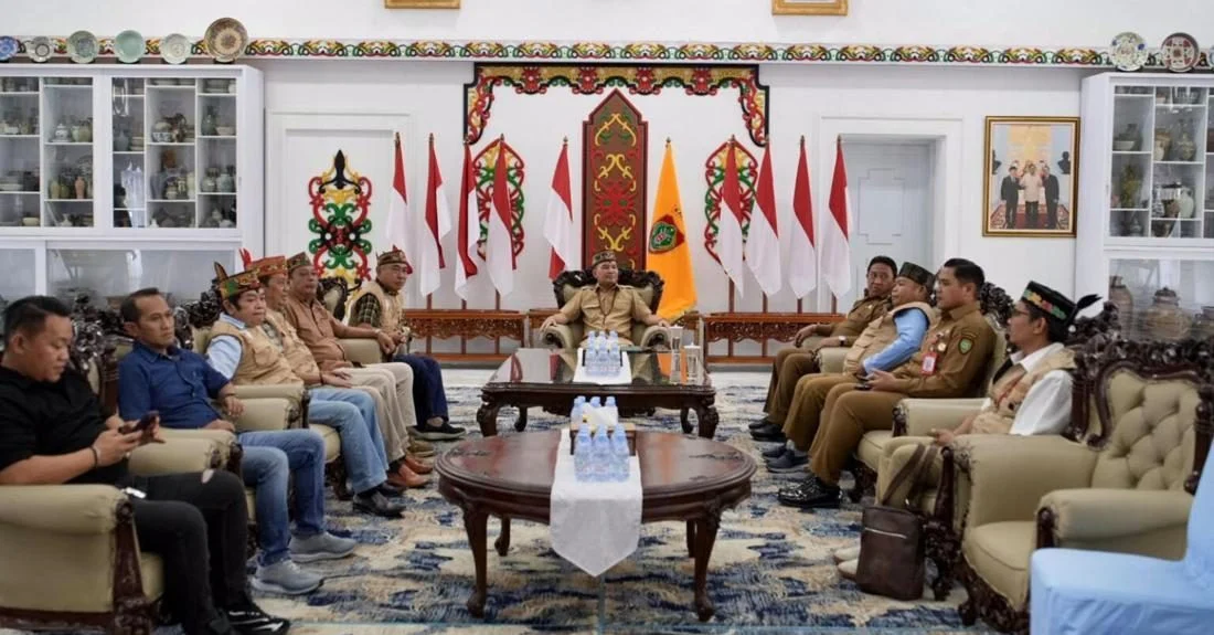 Spanduk dan kegiatan Deklarasi Akbar Perang Lawan Narkoba di Kalimantan Tengah