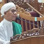 Tuan Guru Haji Madyan Noor Mar'ie saat memberikan tausyiah di Masjid Assa'adah Banjarmasin