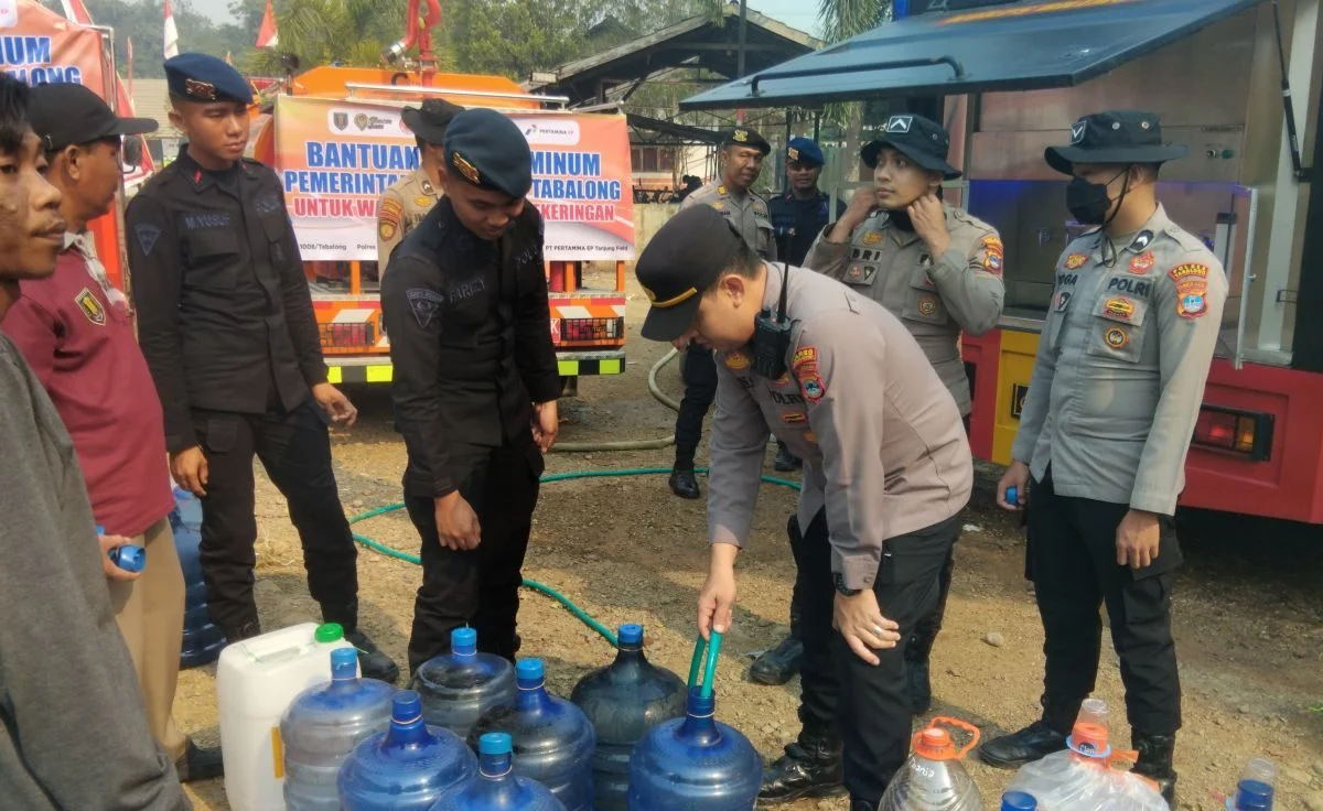 Aktivitas pembangunan infrastruktur dan penyaluran bantuan sosial di Kalimantan Selatan