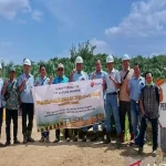 Pembangunan jembatan beton oleh PT Laguna Mandiri di Desa Rantau Buda, Kabupaten Kotabaru, Kalimantan Selatan.