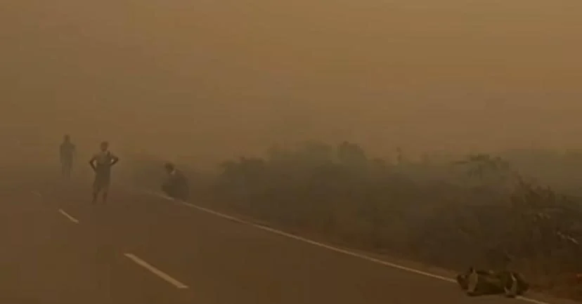 Helikopter water bombing disiagakan di Bandara H Asan Sampit untuk pemadaman kebakaran hutan dan lahan