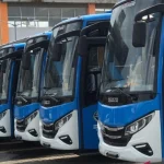 Ilustrasi bus transportasi umum modern di Kalimantan Selatan