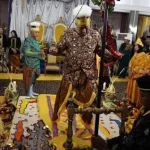 Prosesi ritual Bepelas dalam rangkaian Erau Adat Kutai 2026 di Museum Mulawarman