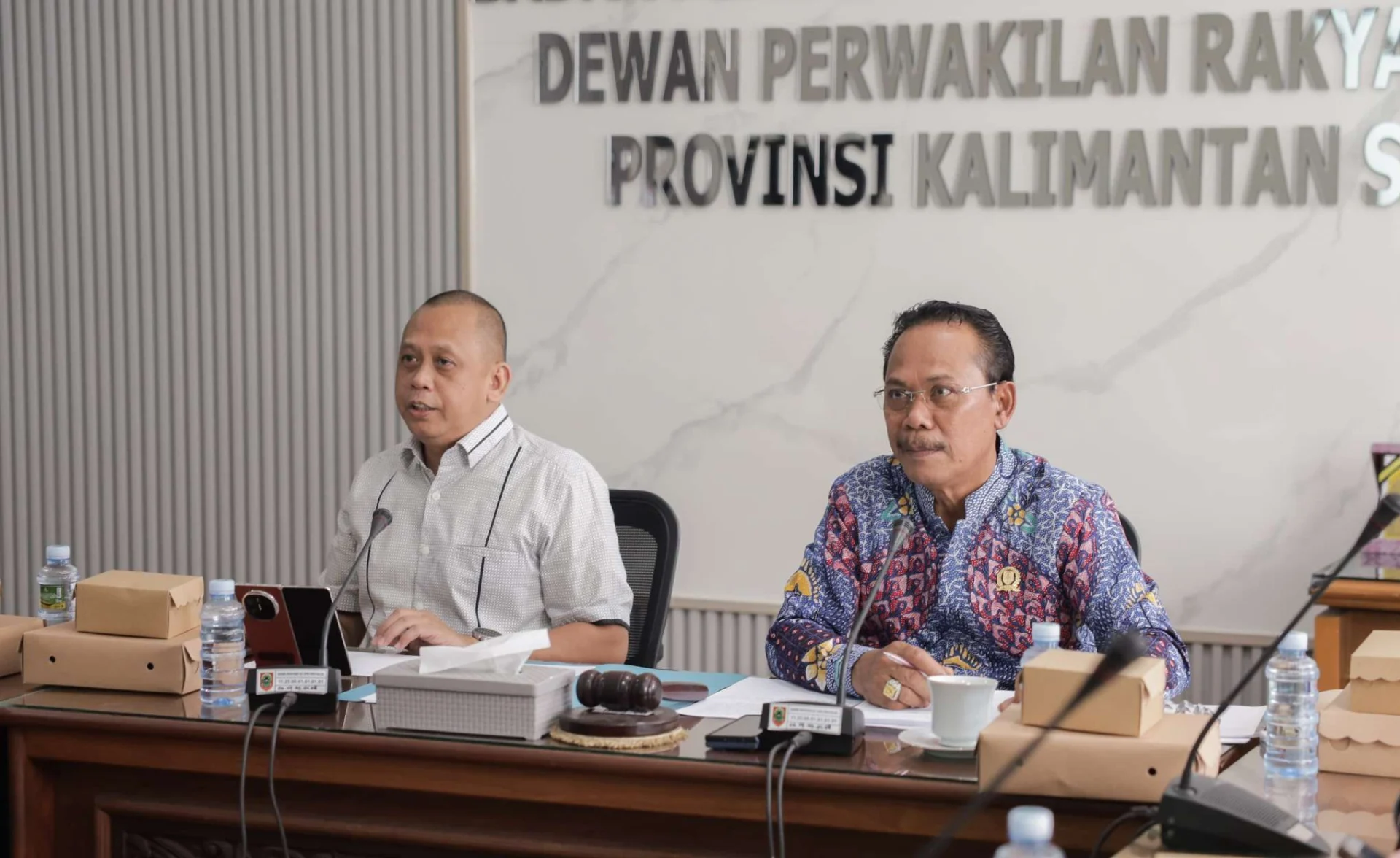 Suasana rapat pembahasan perubahan Tata Tertib oleh Pansus DPRD Kalimantan Selatan