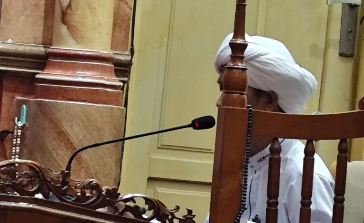 Ustadz Haji Luthfi Syarkawi Thayib saat memberikan tausyiah subuh di Masjid Assa'adah Banjarmasin