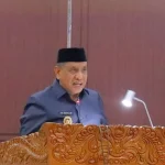 Wakil Bupati Tanah Laut H. M. Zazuli menyampaikan jawaban pemerintah daerah dalam rapat paripurna DPRD Tanah Laut.