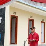 Wali Kota Banjarmasin meresmikan toilet umum di pinggir sungai kawasan Sungai Baru
