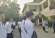 Bang Rizal melepas peserta diklat Laskar Gerindra asal Kabupaten Hulu Sungai Tengah.