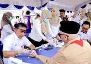 Kegiatan layanan cek kesehatan gratis bagi masyarakat pesisir di Siring Laut, Kotabaru