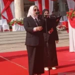 Ketua DPRD Kotabaru Suwanti saat mengikuti upacara peringatan Hari Kesaktian Pancasila di halaman kantor Bupati Kotabaru