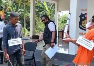 Proses rekonstruksi kasus duel maut yang dilakukan pihak kepolisian di lokasi kejadian