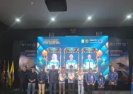 Seremonial pelepasan lulusan perdana program beasiswa IBFL PT Saptaindra Sejati di Banjarmasin.