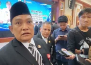 Siswa SMA di Kalimantan Selatan mengikuti Pembelajaran Jarak Jauh akibat kabut asap karhutla.