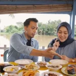 Wisata kuliner khas Banjar di tepian sungai Banjarmasin